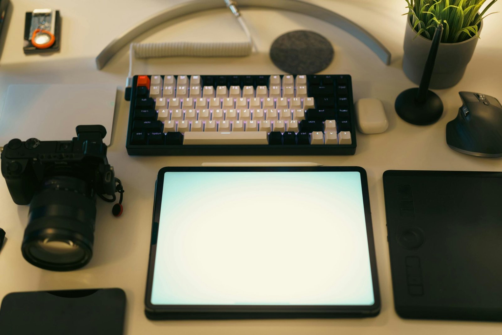 graphic designer photographer desk workplace graphic tablet screen mockup computer keyboard camera devices